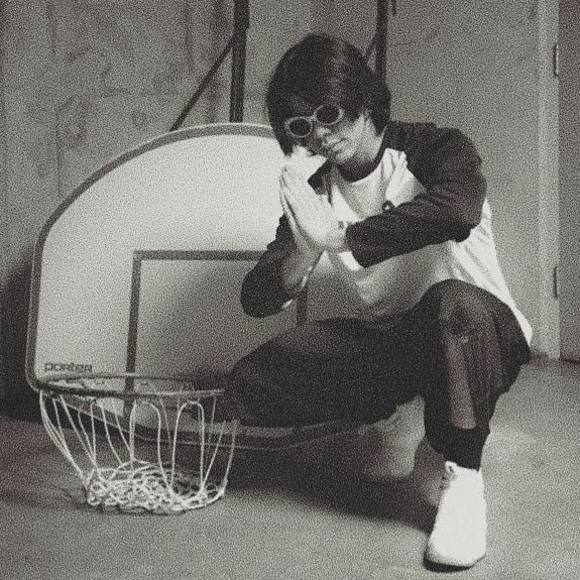 Meet your Posher, Adrian - Picture 2 of 2